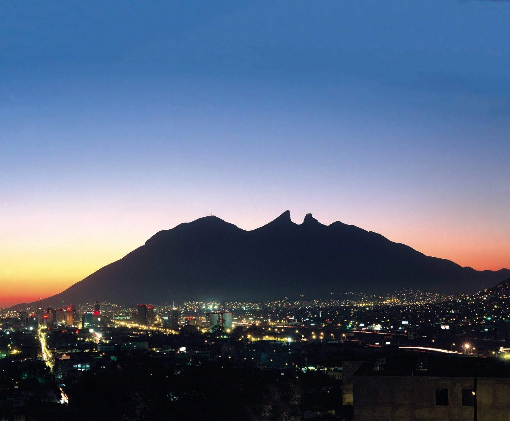 Vista de Monterrey al atardecer